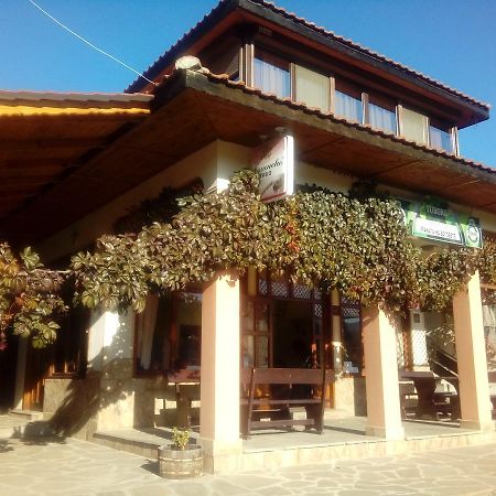 Guest House Ambrozia Kotel Exterior photo